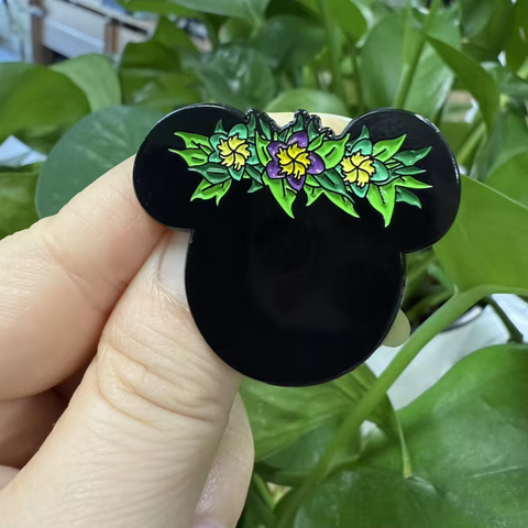 Haku Mouse Pin
