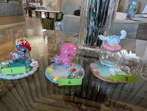 Decoden stands
